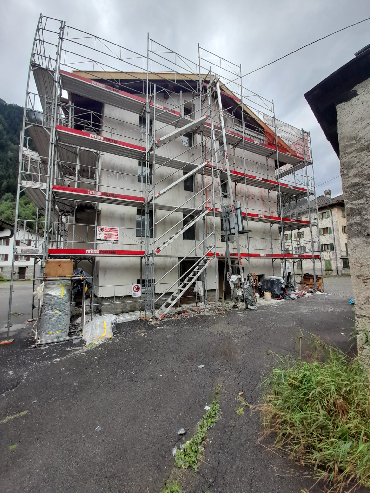 Professional painting and plastering work